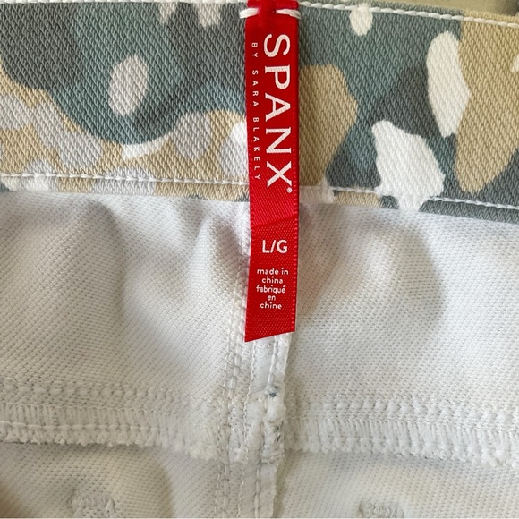 Spanx Jean-ish Ankle Leggings in Blue Abstract Floral Size L - Picture 11 of 12